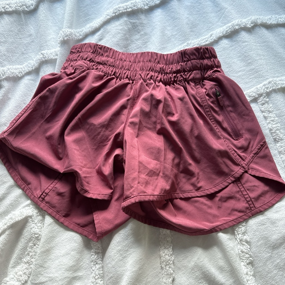 lululemon Dusty Rose Athletic Shorts size 4